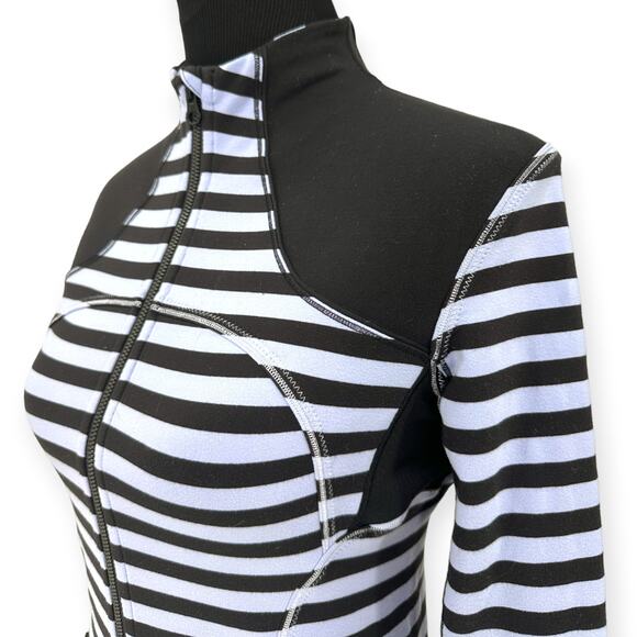Lululemon | Size 6 | Forme Jacket Sea Stripe Polar Haze Full-Zip Sweatshirt - Picture 11 of 12
